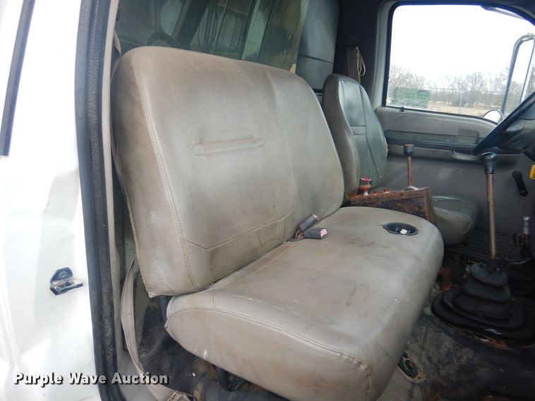 image for item DK4251 2000 Ford F750  dump truck