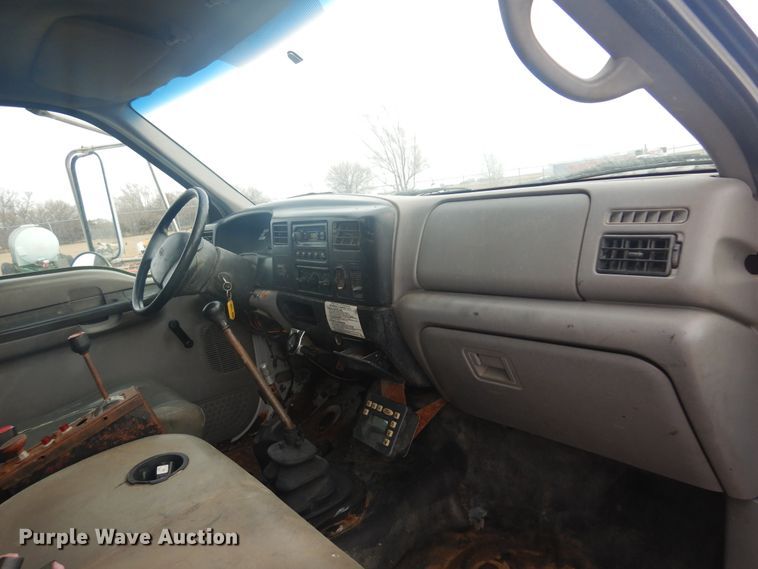 image for item DK4251 2000 Ford F750  dump truck