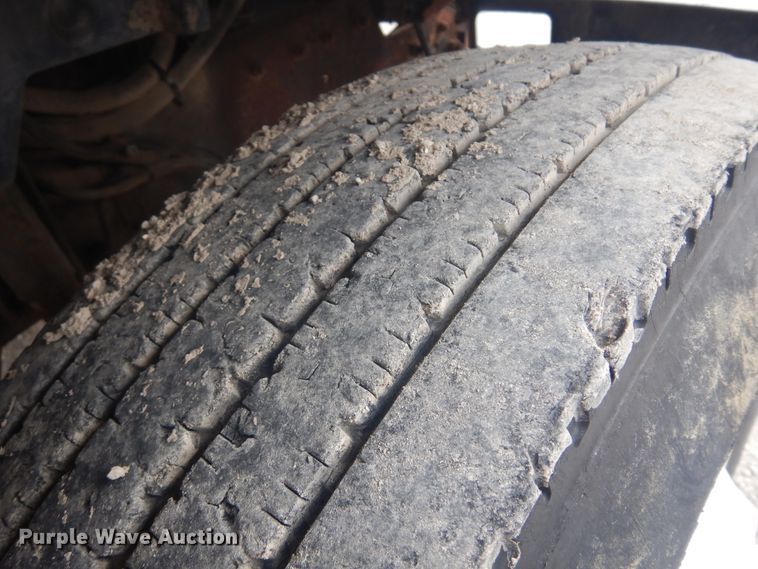 image for item DK4251 2000 Ford F750  dump truck