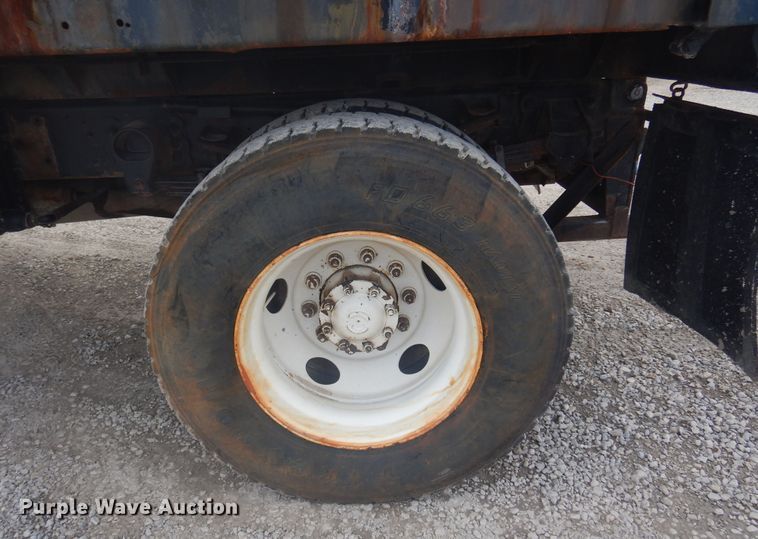 image for item DK4251 2000 Ford F750  dump truck