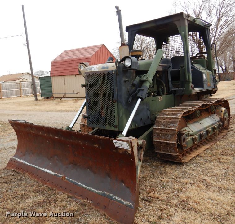 image for item DK4296 1982 Caterpillar D5B  dozer