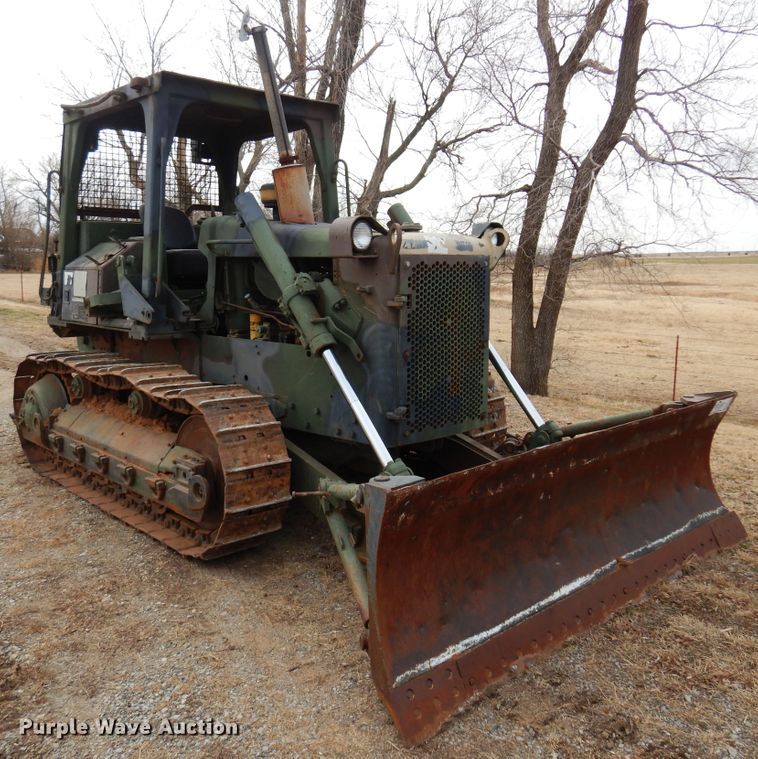 image for item DK4296 1982 Caterpillar D5B  dozer
