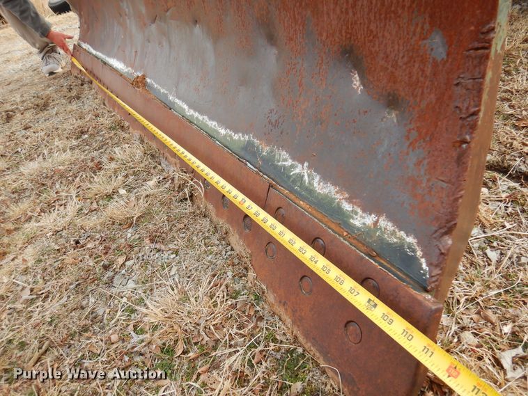 image for item DK4296 1982 Caterpillar D5B  dozer