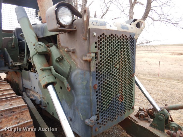 image for item DK4296 1982 Caterpillar D5B  dozer