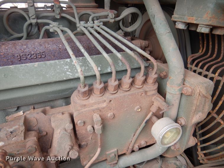 image for item DK4296 1982 Caterpillar D5B  dozer