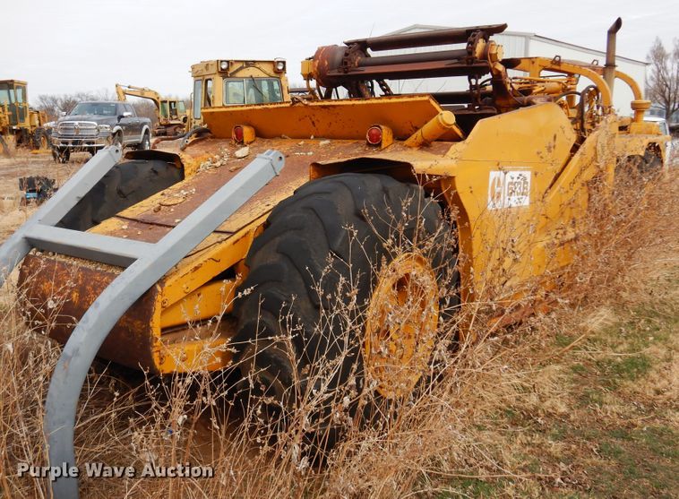 image for item DK4297 1972 Caterpillar 613  elevating scraper