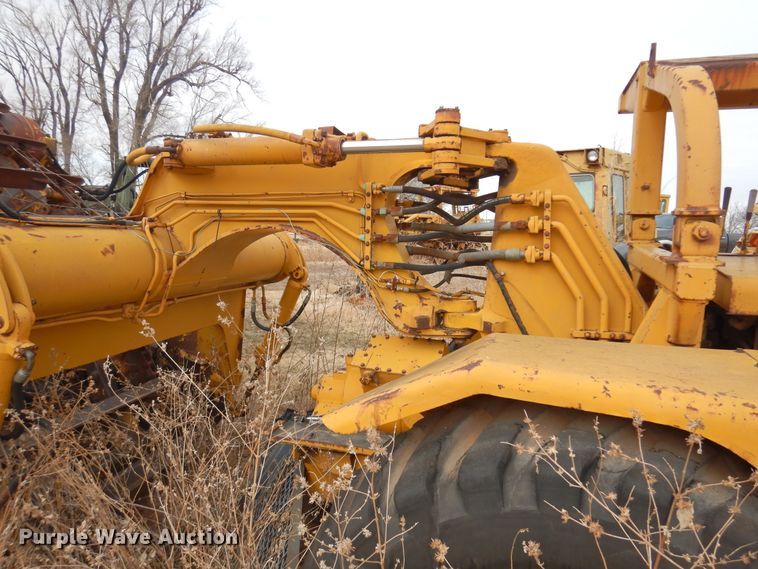 image for item DK4297 1972 Caterpillar 613  elevating scraper