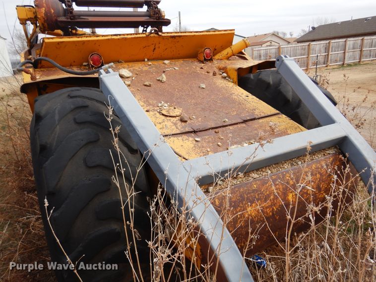 image for item DK4297 1972 Caterpillar 613  elevating scraper