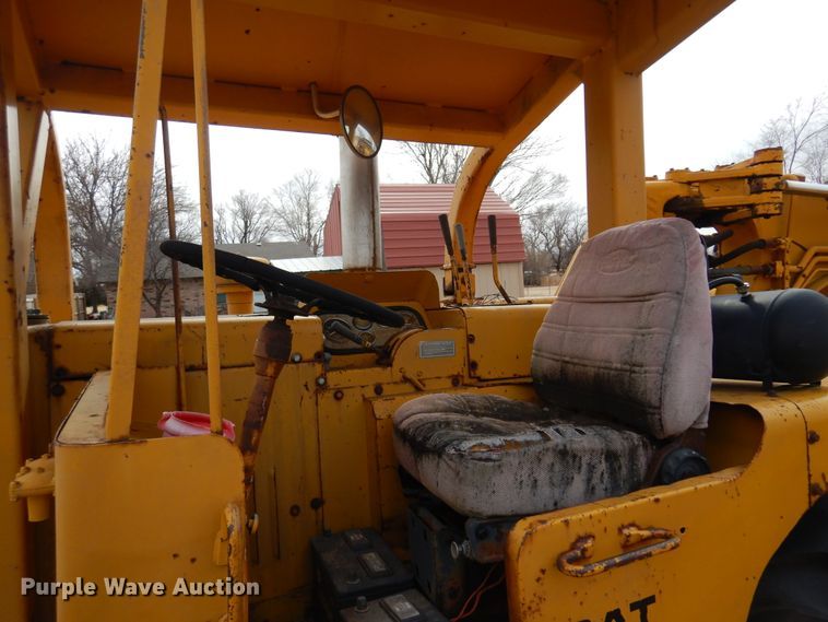 image for item DK4297 1972 Caterpillar 613  elevating scraper