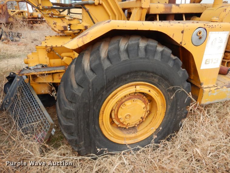 image for item DK4297 1972 Caterpillar 613  elevating scraper