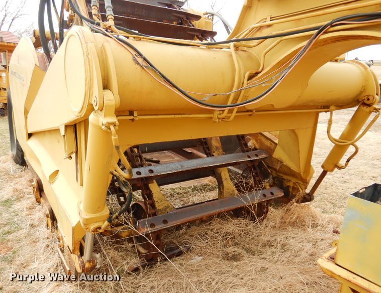 image for item DK4298 1970 Caterpillar 613  elevating scraper