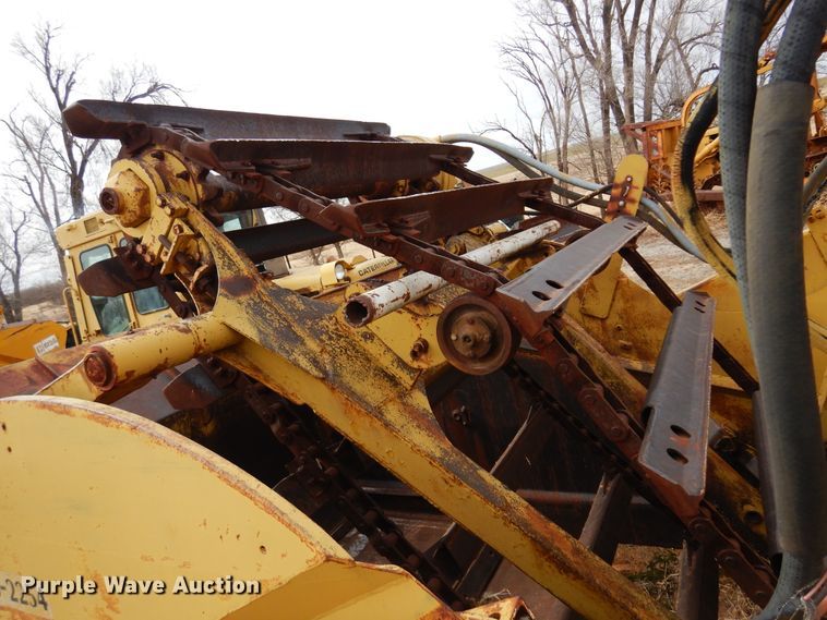 image for item DK4298 1970 Caterpillar 613  elevating scraper