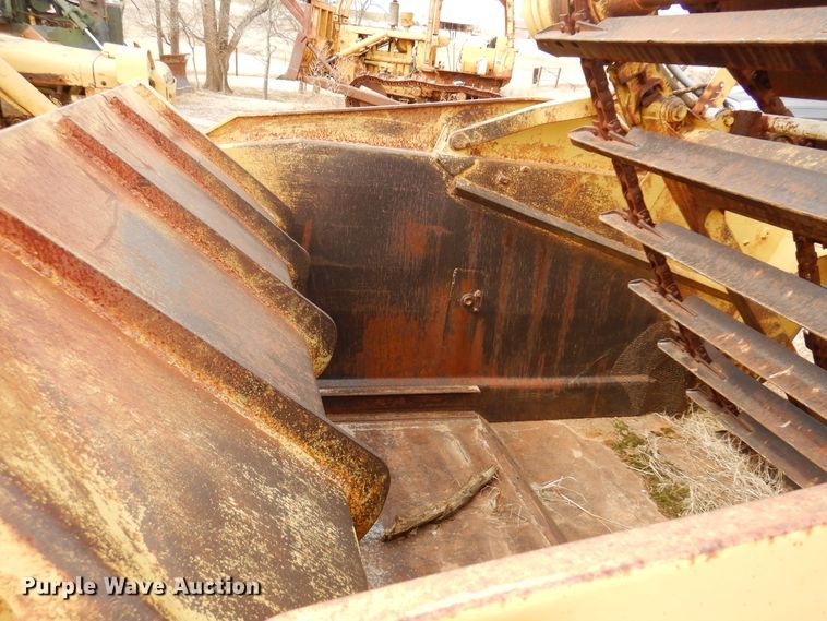 image for item DK4298 1970 Caterpillar 613  elevating scraper