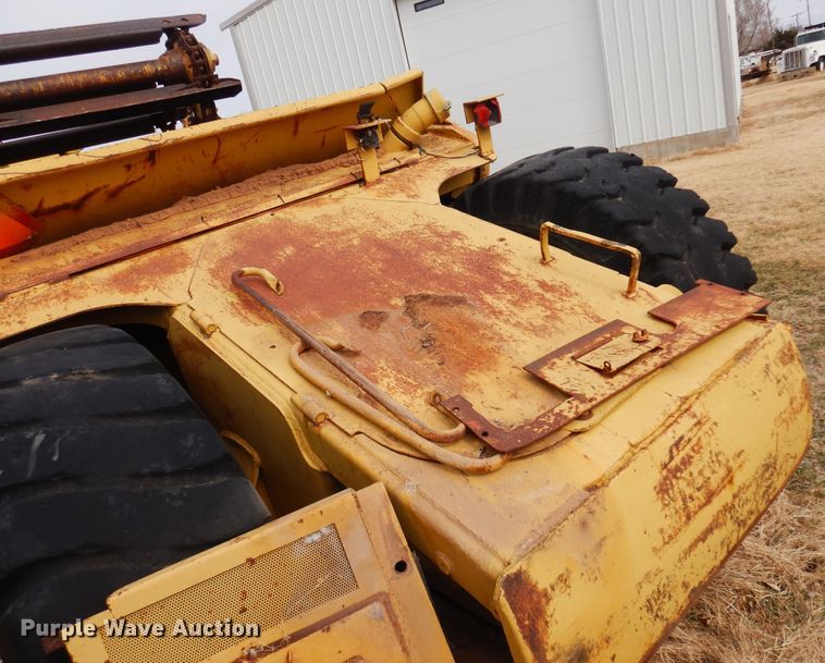 image for item DK4298 1970 Caterpillar 613  elevating scraper