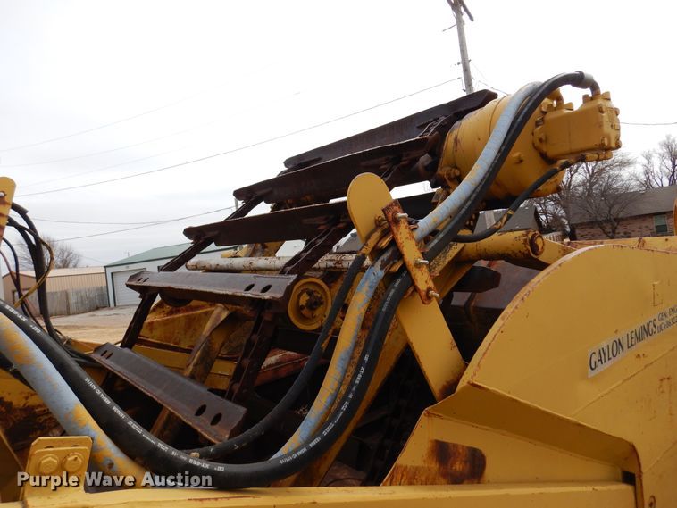 image for item DK4298 1970 Caterpillar 613  elevating scraper