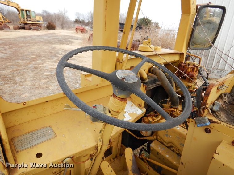 image for item DK4298 1970 Caterpillar 613  elevating scraper