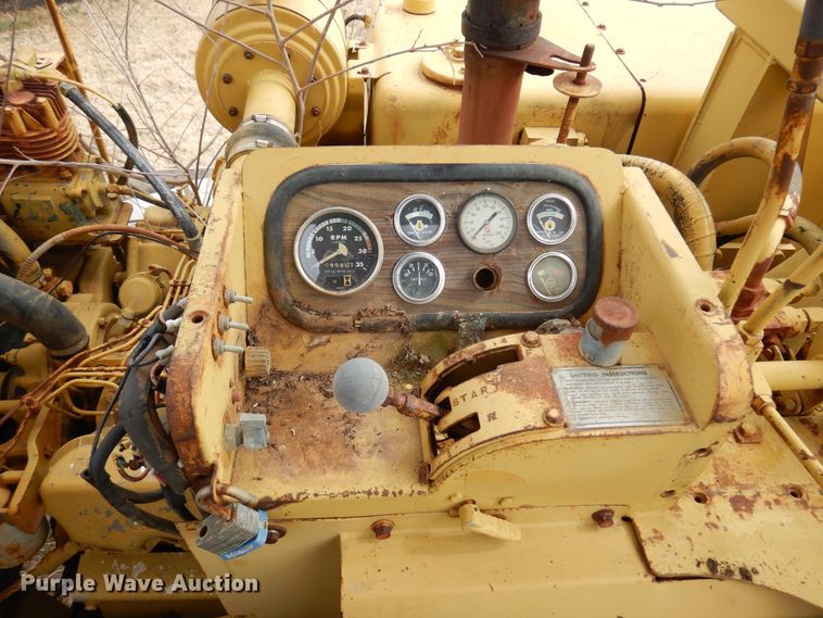 image for item DK4298 1970 Caterpillar 613  elevating scraper