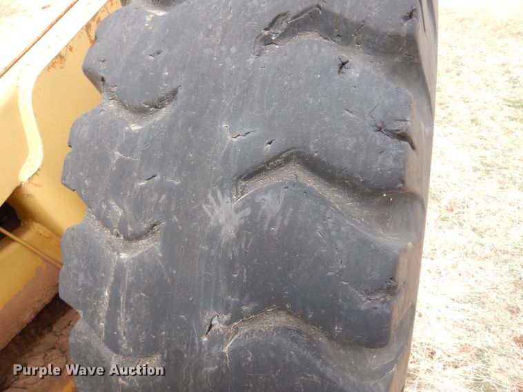 image for item DK4298 1970 Caterpillar 613  elevating scraper