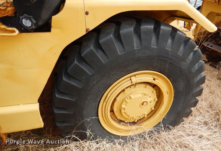 image for item DK4298 1970 Caterpillar 613  elevating scraper