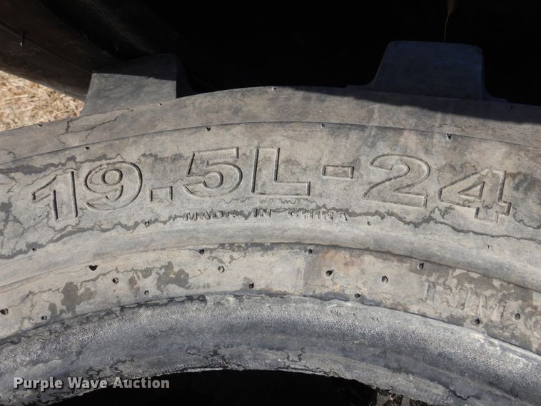 image for item DK4319 (2) 19.5L-24.5 tires