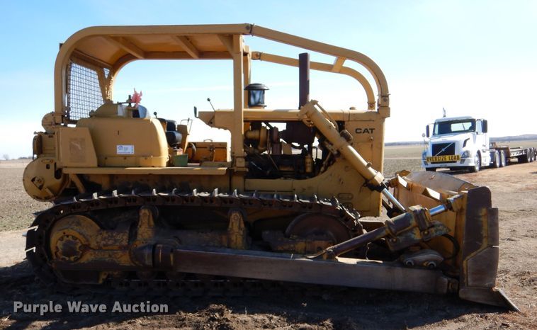 image for item DK7255 1971 Caterpillar D7F  dozer