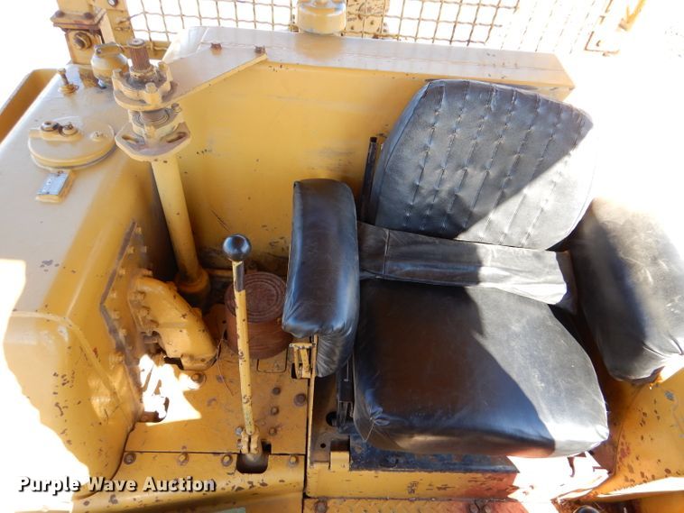 image for item DK7255 1971 Caterpillar D7F  dozer