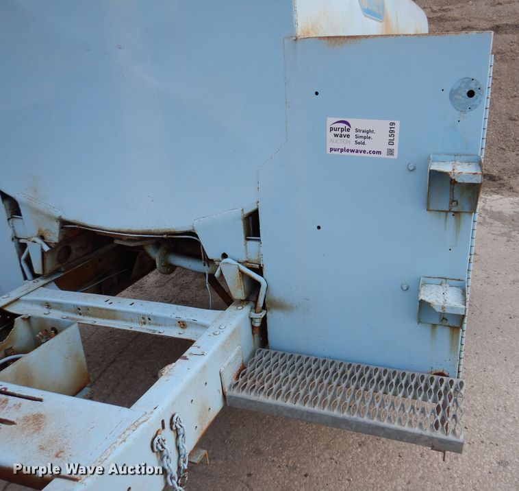 image for item DL5919 Fuel trailer