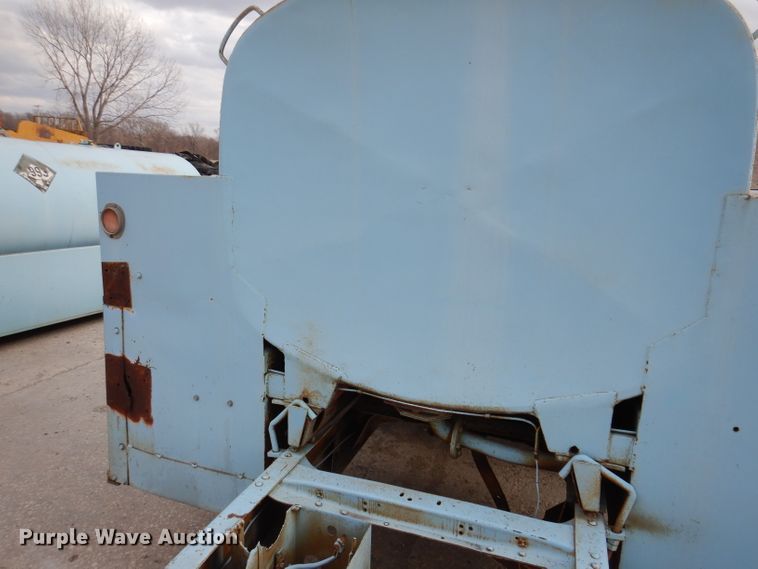 image for item DL5919 Fuel trailer