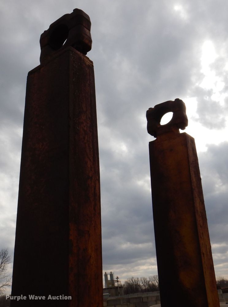 image for item DL5921 Caterpillar  11' W dozer blade