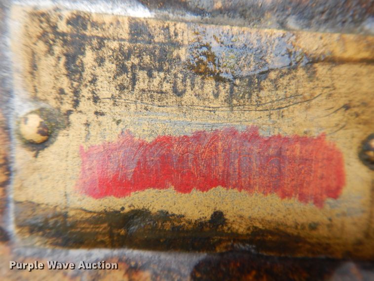 image for item DL5921 Caterpillar  11' W dozer blade