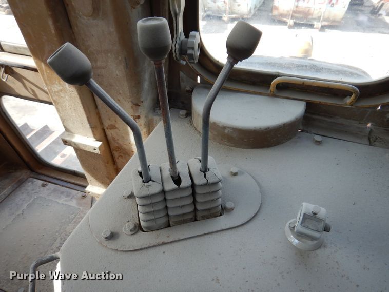 image for item DL5924 1977 Caterpillar D9H  dozer