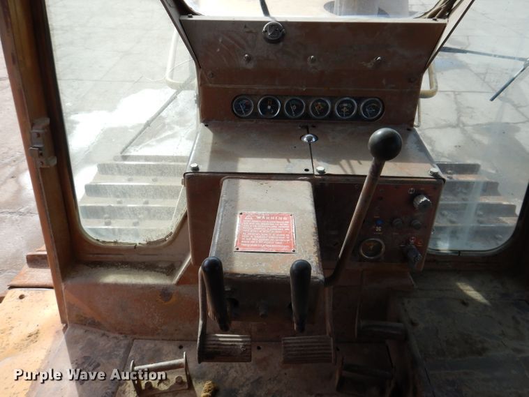 image for item DL5925 1980 Caterpillar D9H  dozer