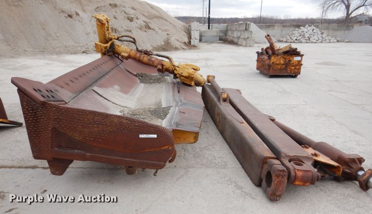 image for item DL5925 1980 Caterpillar D9H  dozer