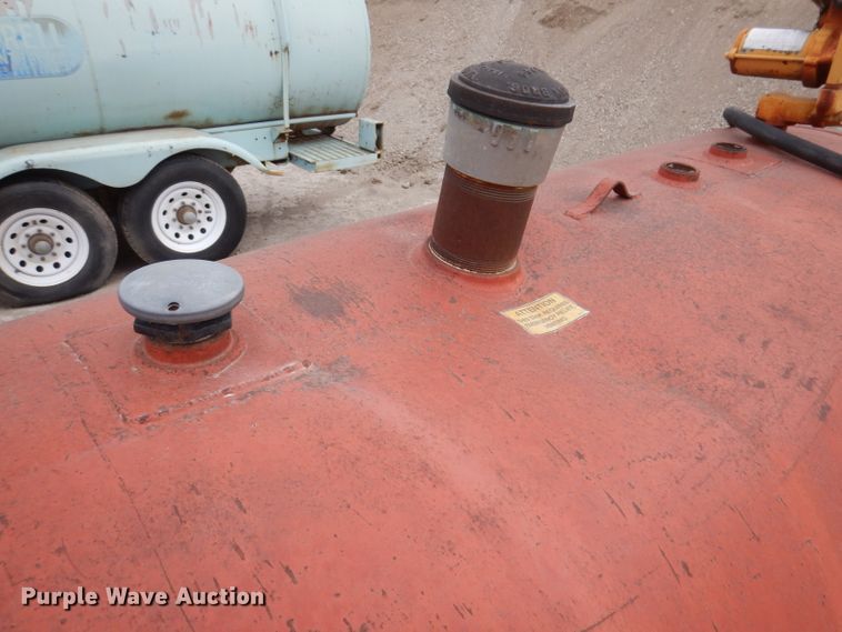 image for item DL5930 Fuel tank