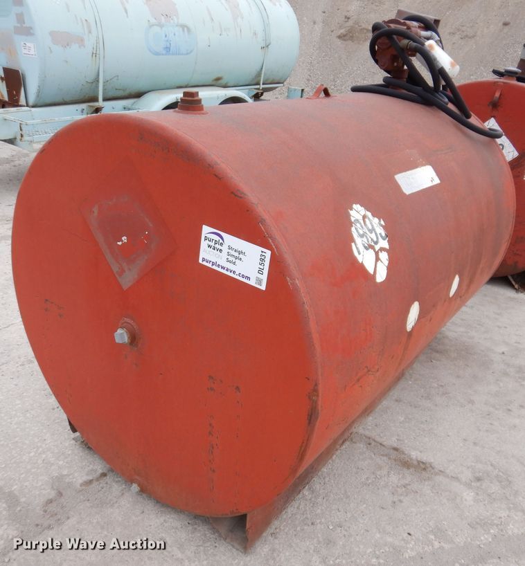 image for item DL5931 Fuel tank