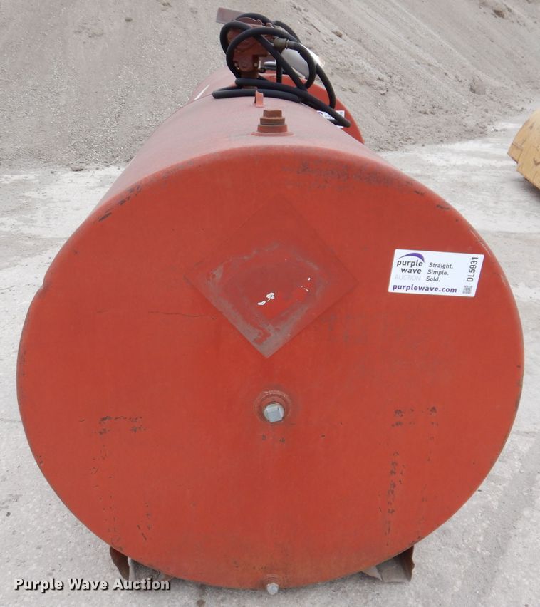 image for item DL5931 Fuel tank
