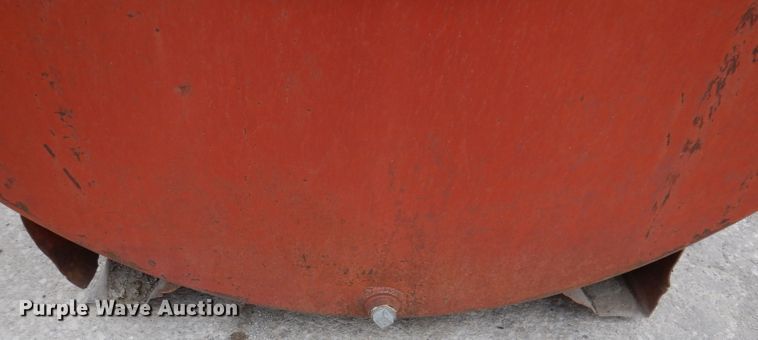 image for item DL5931 Fuel tank