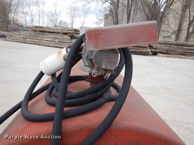 image for item DL5931 Fuel tank