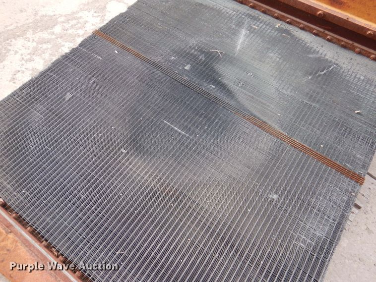 image for item DL5935 Caterpillar D9H  dozer radiator