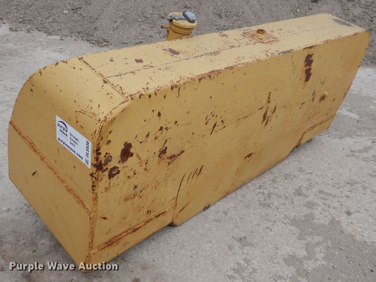 image for item DL5936 Caterpillar D9H  fuel tank