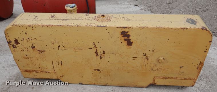 image for item DL5936 Caterpillar D9H  fuel tank