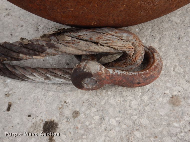 image for item DL5937 Wrecking ball