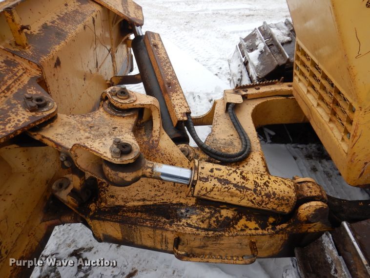 image for item DL5938 2000 Komatsu D41P-6  dozer