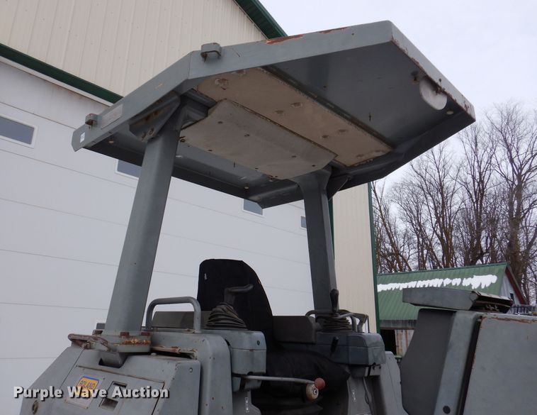 image for item DL5938 2000 Komatsu D41P-6  dozer