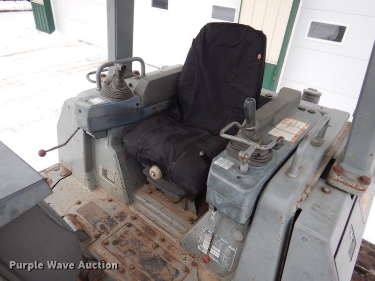 image for item DL5938 2000 Komatsu D41P-6  dozer