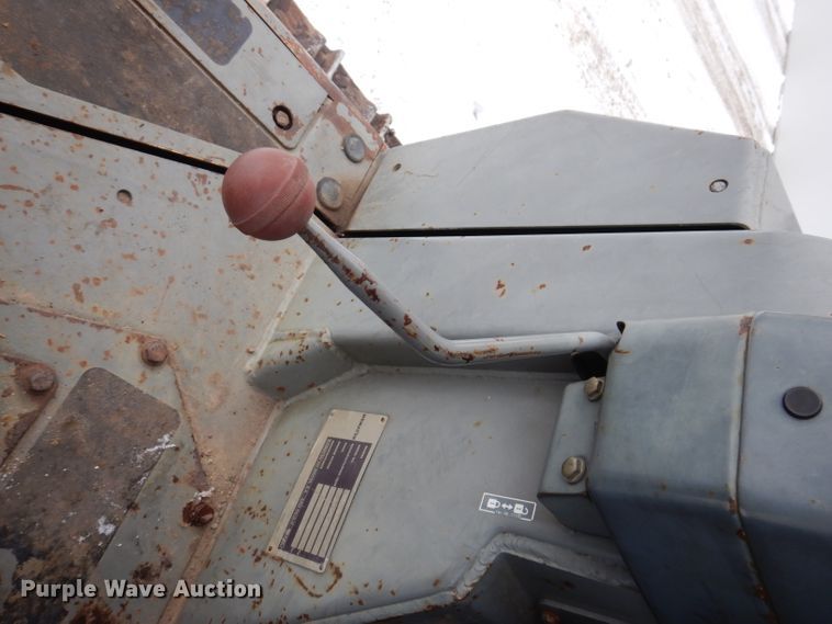 image for item DL5938 2000 Komatsu D41P-6  dozer