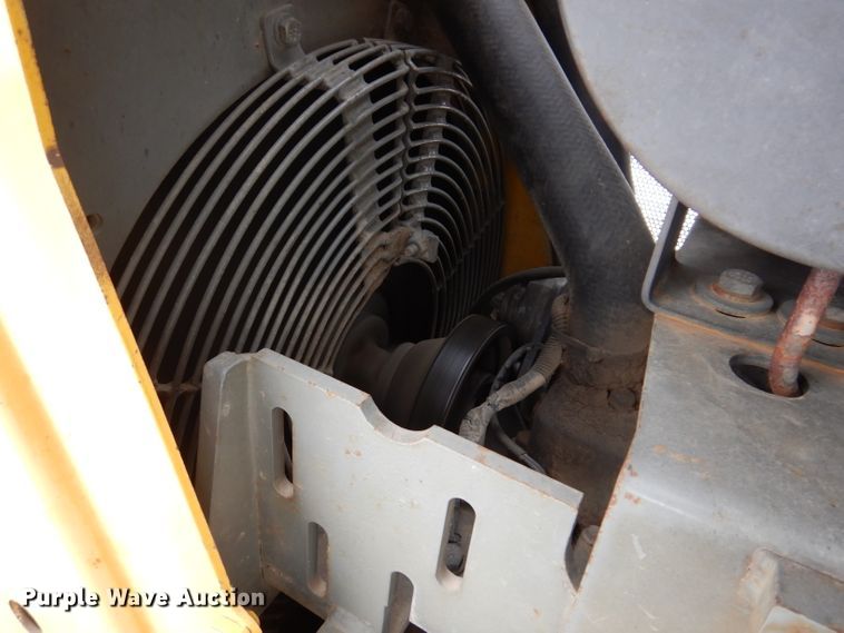 image for item DL5938 2000 Komatsu D41P-6  dozer