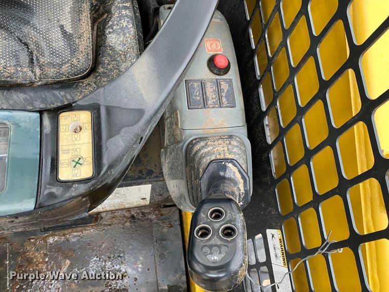 image for item DL6926 2007 Komatsu CK30  tracked skid steer loader