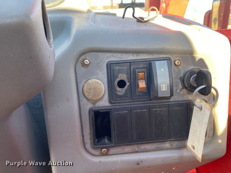 image for item DL6927 2006 Mec TH80  telehandler