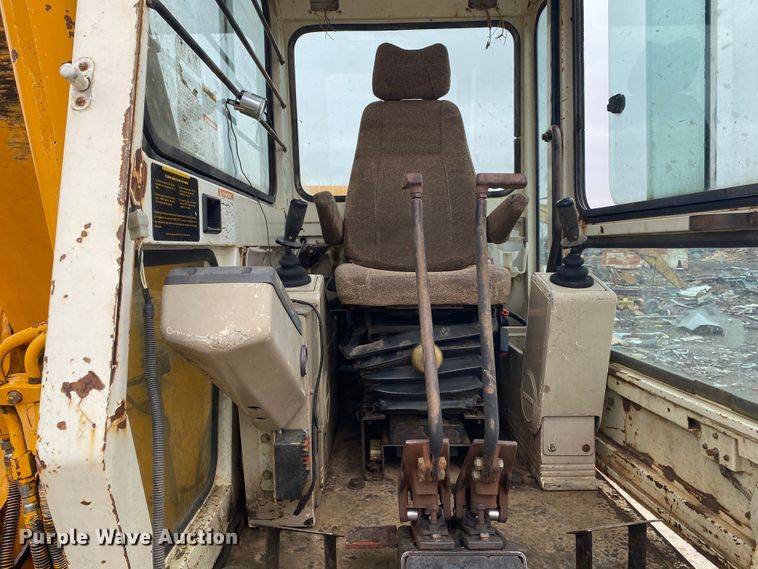 image for item DL6937 Hyundai Robex 130LC  excavator